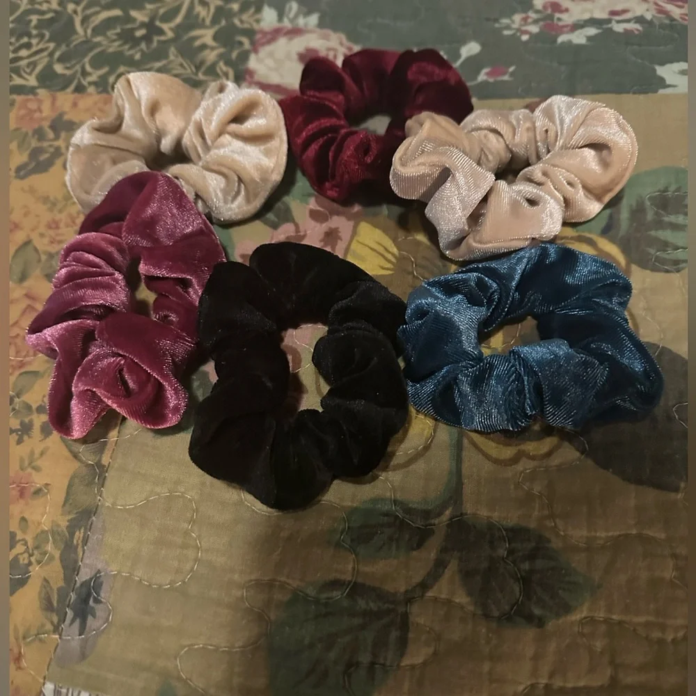 Unused Hair accessory Bundle! - Picture 3 of 5